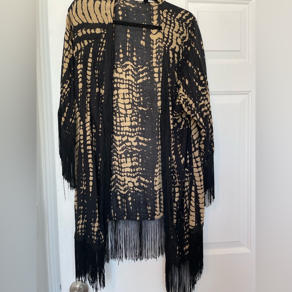 Fabrik Sienna & Belllini Tan and Black Fringe Wrap OS